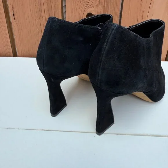 Vince Camuto Womens Black Suede Booties Size 9.5M With Zipper Closure - Picture 7 of 10